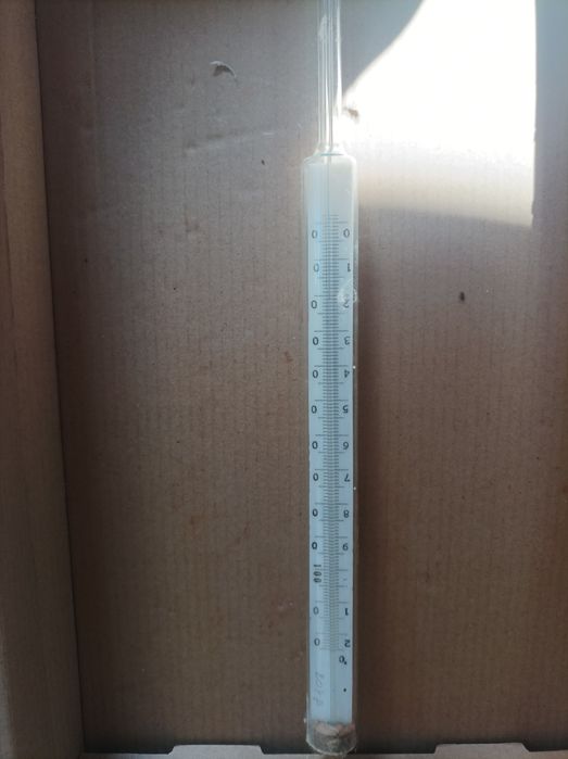 Термометр ртутный лабораторный,стеклянный