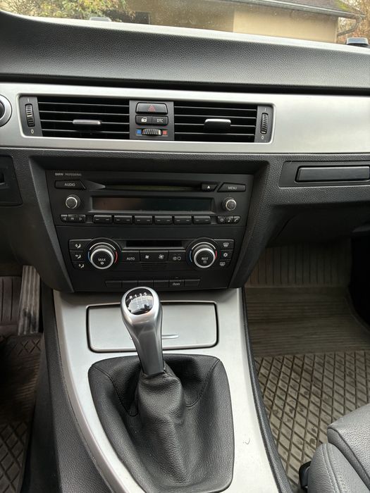 Bmw 320d kombi szary