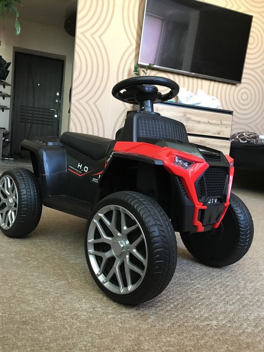 Каталка-толокар новая