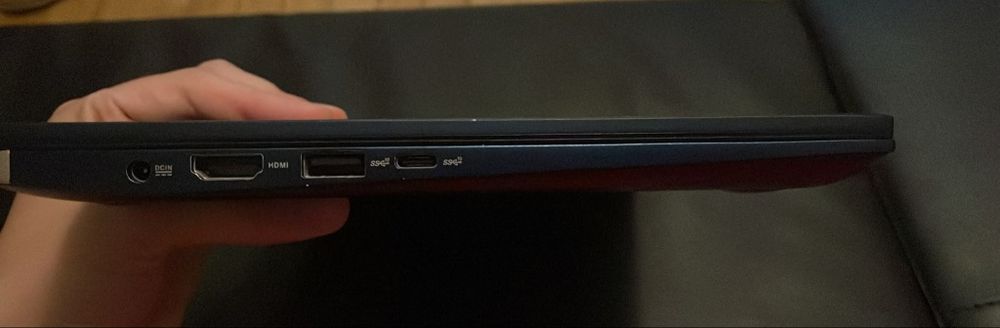 Asus ZenBook 14 UX433F (i7 10ª Gen / Para Peças ou Reparação)