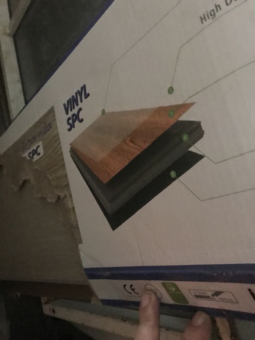 Pavimento em vinil 16m2