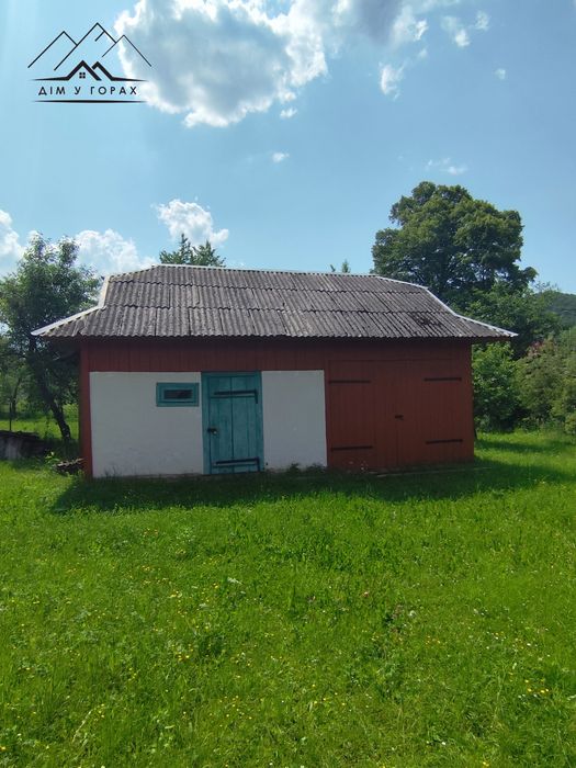 Продаж будинку в центрі с. Шешори та ділянки 25 сот.