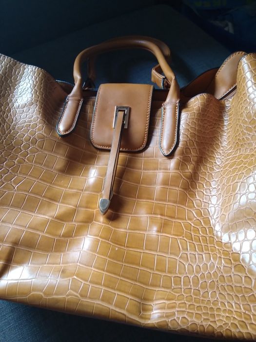 Mala nova com mala no interior mais pequeba