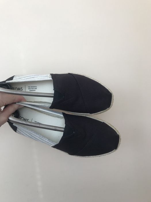Эспадрильи  Toms 2 п а р и. Більше фото  відправлю