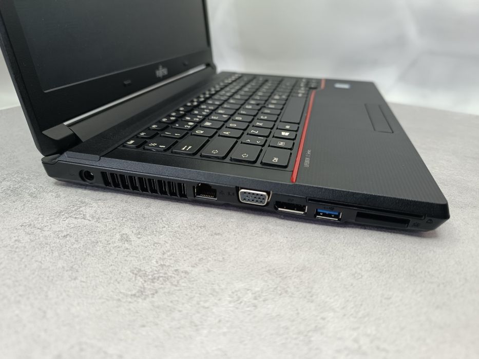 Ноутбук Fujitsu LIFEBOOK E546/i3-6100U/8/256 GB/14" HD