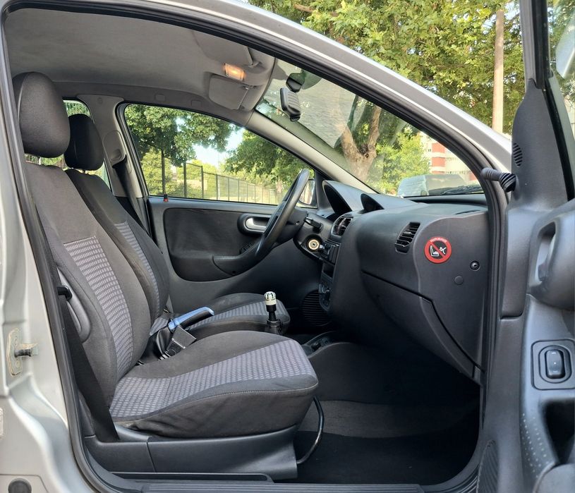 Opel Corsa C 1.2i 16v Nacional 05