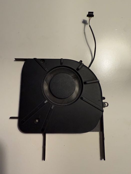 Asus ProArt Studiobook W700: Wentylator GPU oraz wentylator CPU