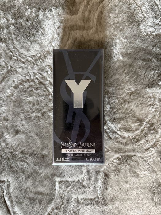 Yves Saint Laurent  Y  Eau De Parfum