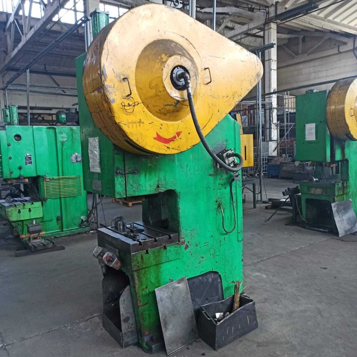 Прес кривошипний КД2322, КД2124, КД2326, КД2328, КД2330, КД2132