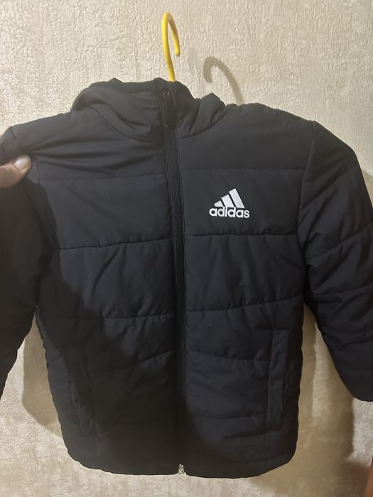 Продам куртку дитячу