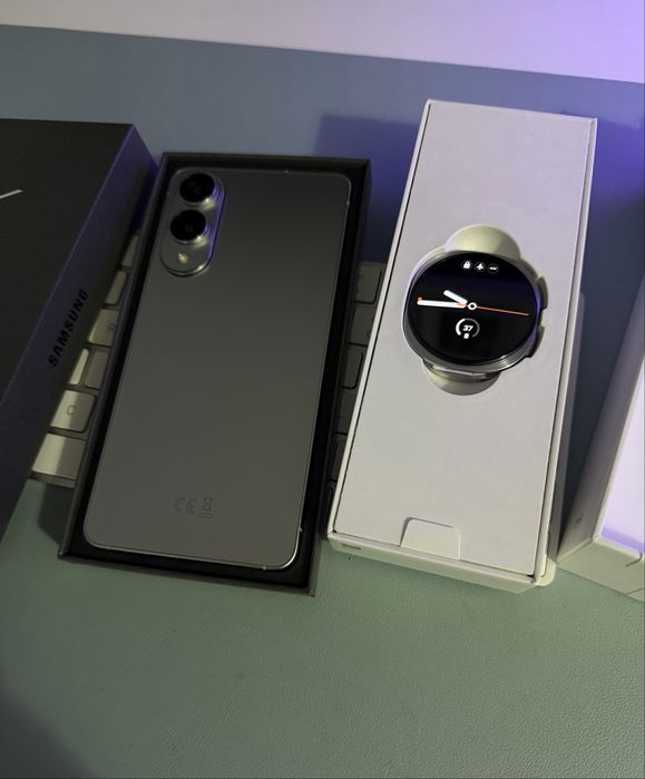 Samsung Galaxy S25 Edge  + Galaxy Watch 8 + Buds 3 Pro + Extras