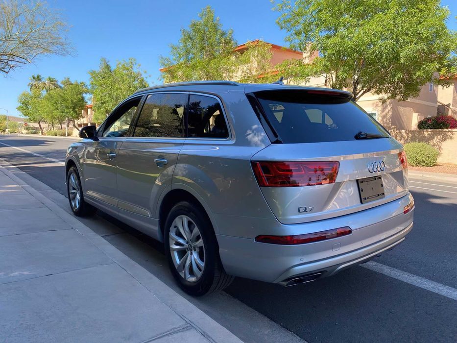 Audi Q7      2019