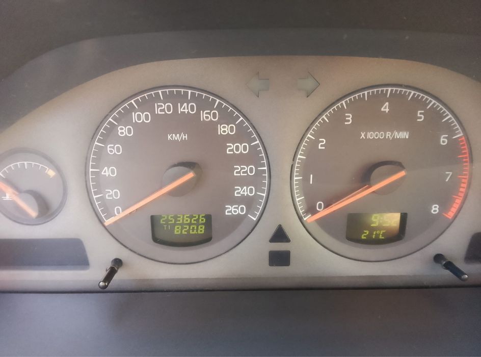 Volvo v70 2.0T 180cvs