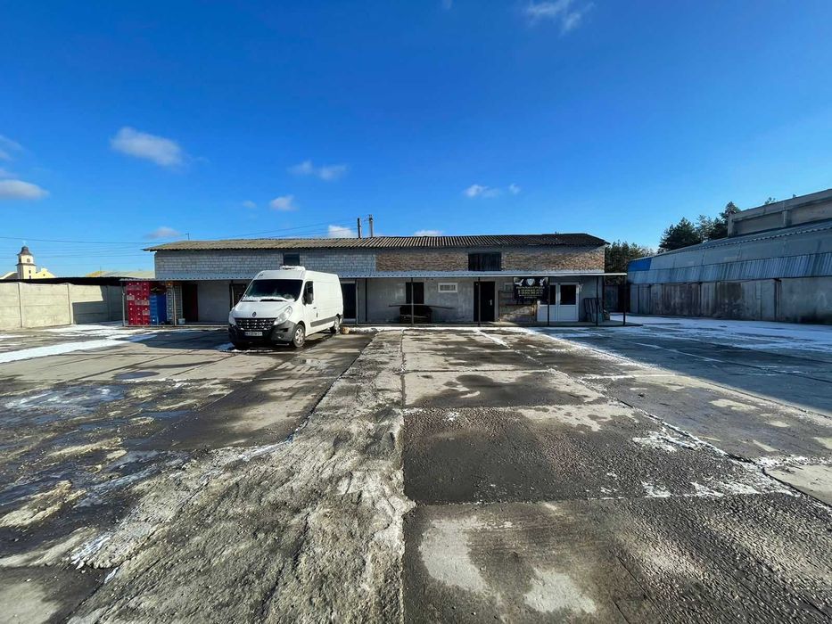 продам будівлю з терирорією та готовим бізнесом м.Обухів