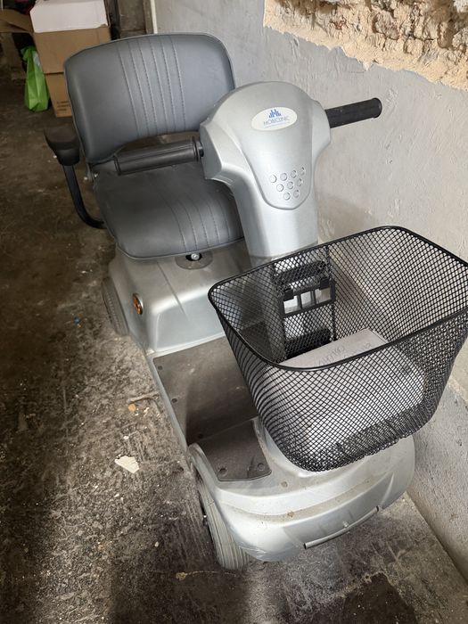 Electric Wheelchair