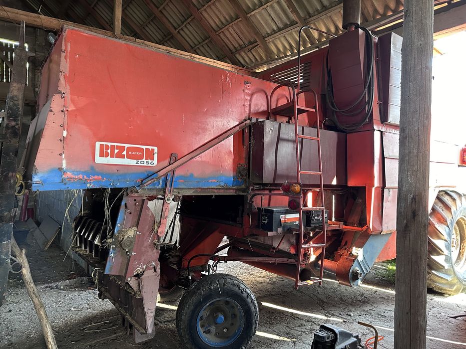 Kombajn zbożowy  BIZON ZO56 r. 79