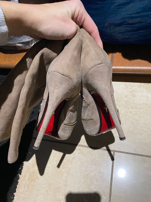 Cesare Paciotti Kozaki