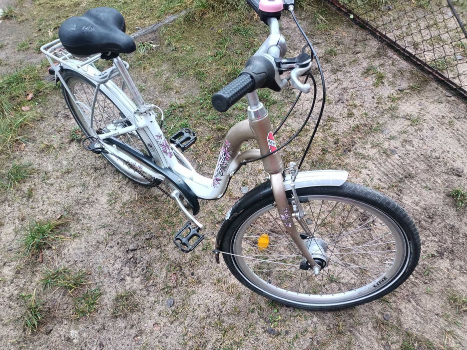 NIEMIECKI rower turystycznomiejski z biegami w piaście i PRĄDNICĄ