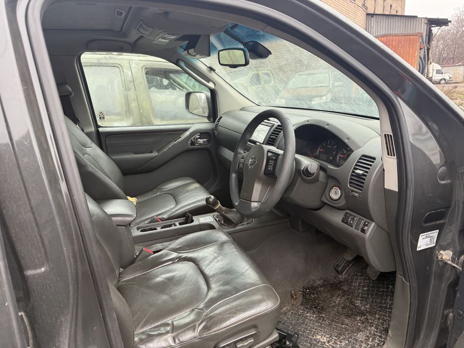 Разборка шрот запчастини Nissan navara D40 pathfinder R51 Навара Д40