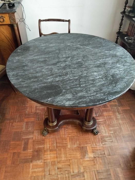 Mesa de jantar redonda e 6 cadeiras estilo Império
