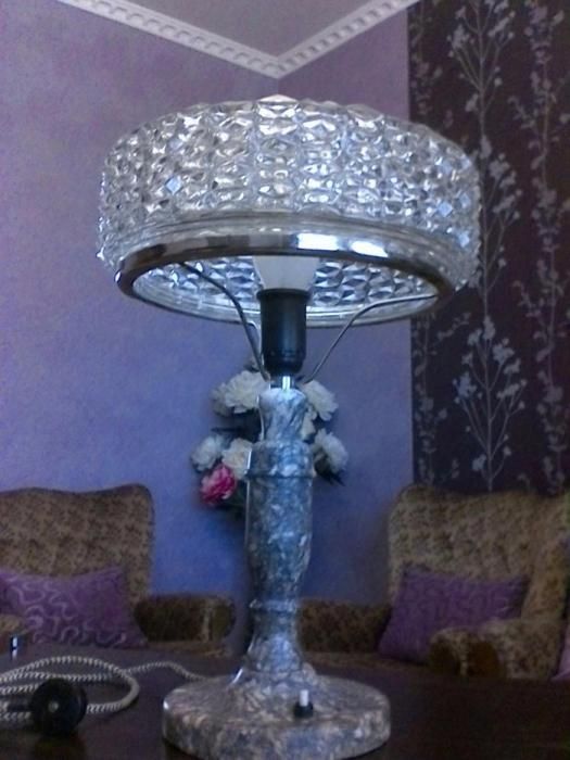 Продам антикварну мармурову настільну лампу.