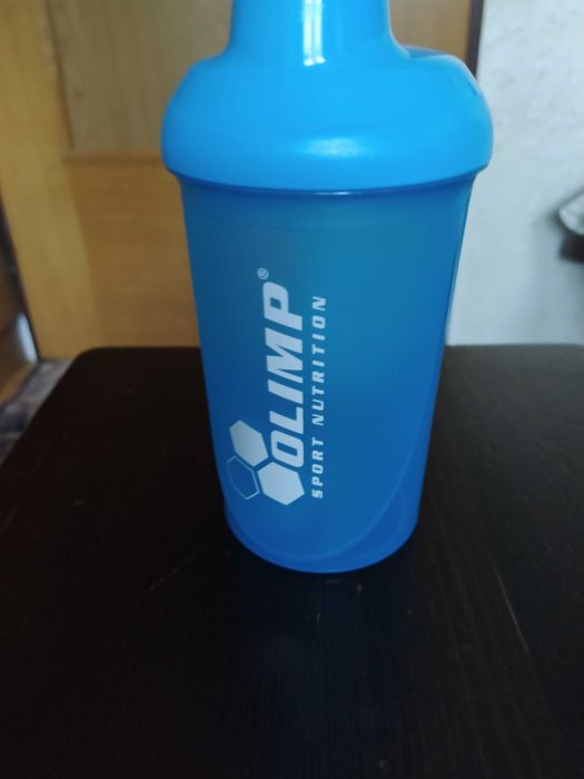 shaker do mieszania odżywek