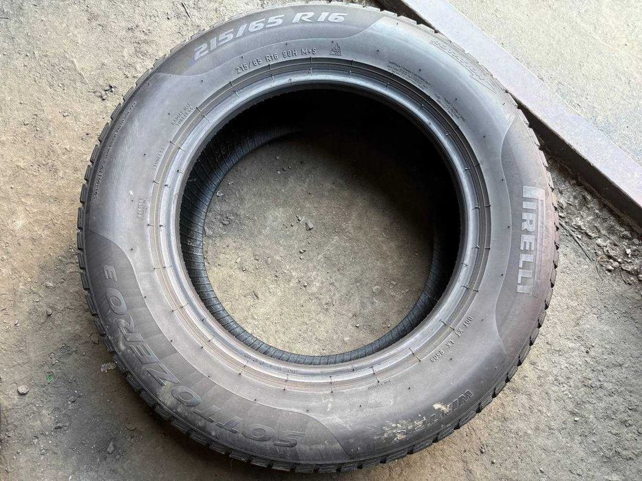 Шини зима 215/65/R16 Pirelli winter Sottozero 3