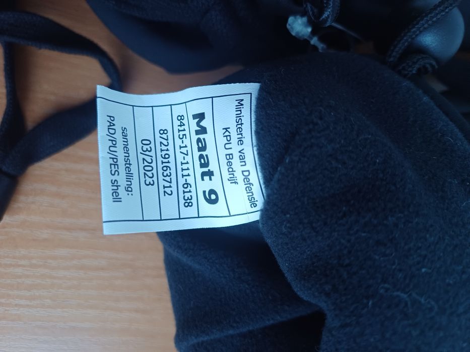 Зимние армейские перчатки на мембране оригинал Нидерланды 9 размер