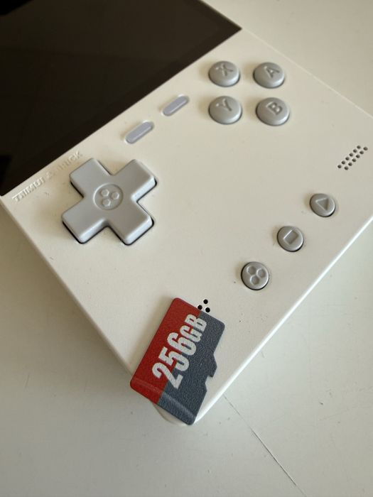 Retro Konsolka TRIMUI Brick
