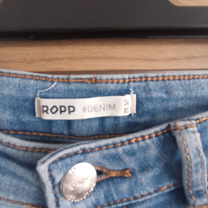 Spodnie z wysokim stanem jegginsy skinny Cropp