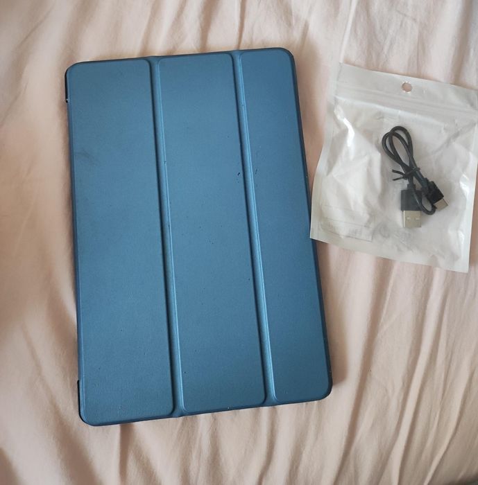 Tablet BlackView Tab 8 com capa e carregador