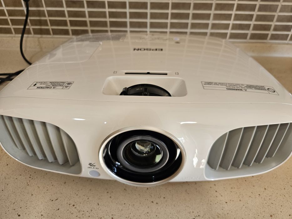 Projetor Epson 3020e - pouca utilização