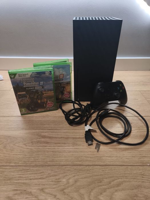 Xbox series x + gry Forza horizon 5,farming Simulator 22, farming Simulator 19