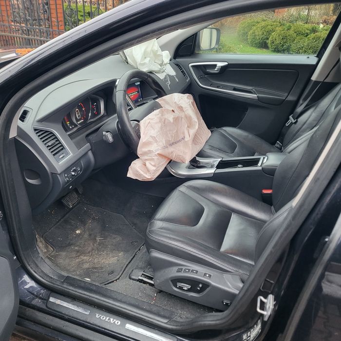 Volvo XC60 2016 rok 190KM el. Klapa