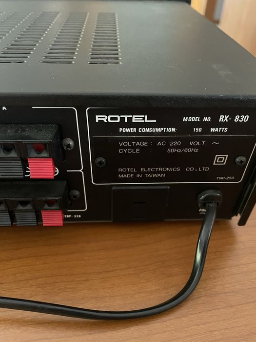 Amplificador ROTEL rx-830