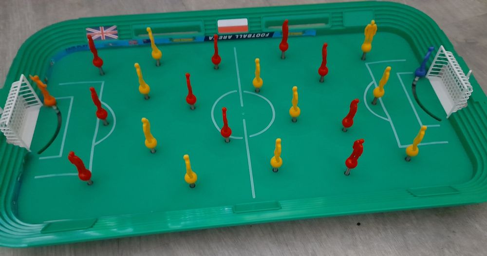 Piłkarzyki gra dla chłopców