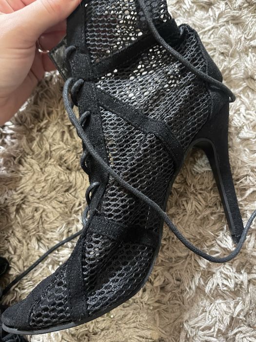 Туфлі High Heels