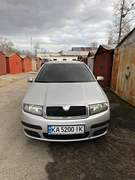 Skoda Fabia 2006 року з двигуном 1.4 MPI