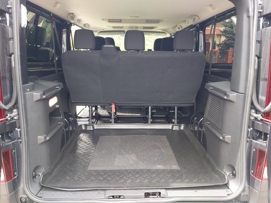 Wynajem busa z kierowcą Przewóz osób! Lotniska, Imprezy, Polska Europa