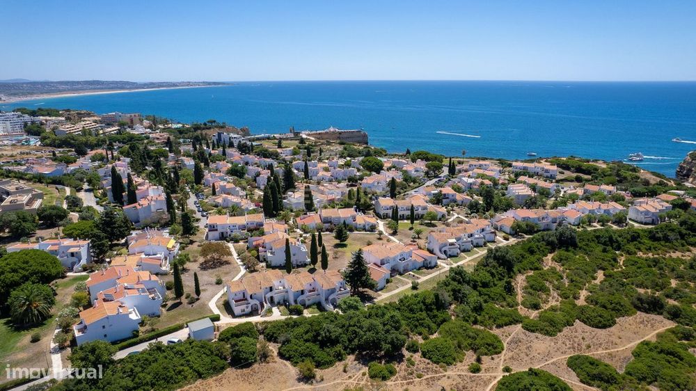 T2 Renovado com 2 WC, a 5 min da Praia de Nossa Senhora da Rocha e das