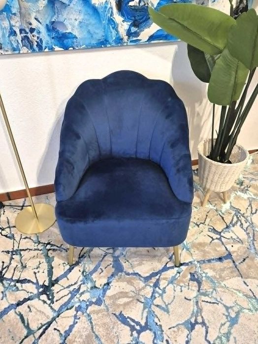 Poltrona em Concha / Bergere / Sofa / Cadeira / Veludo / Azul / Movel / Sala / Quarto