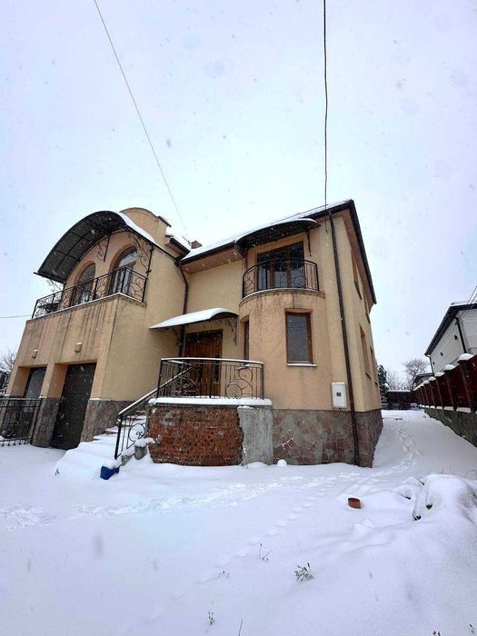 Продаж частини дуплекса бічна Богданівської у Личаківському районі