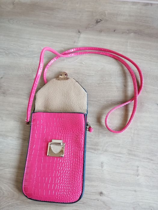 Torebka na pasku na telefon różowa