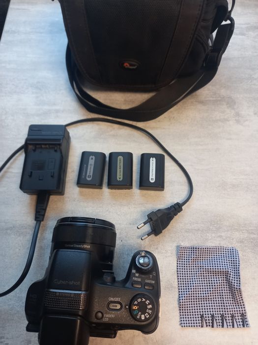 Фотоаппарат Sony Cyber-Shot DSC-HX200 Black