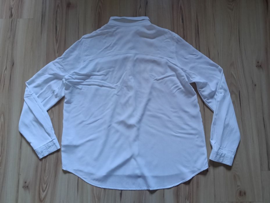 Biała koszula oversize