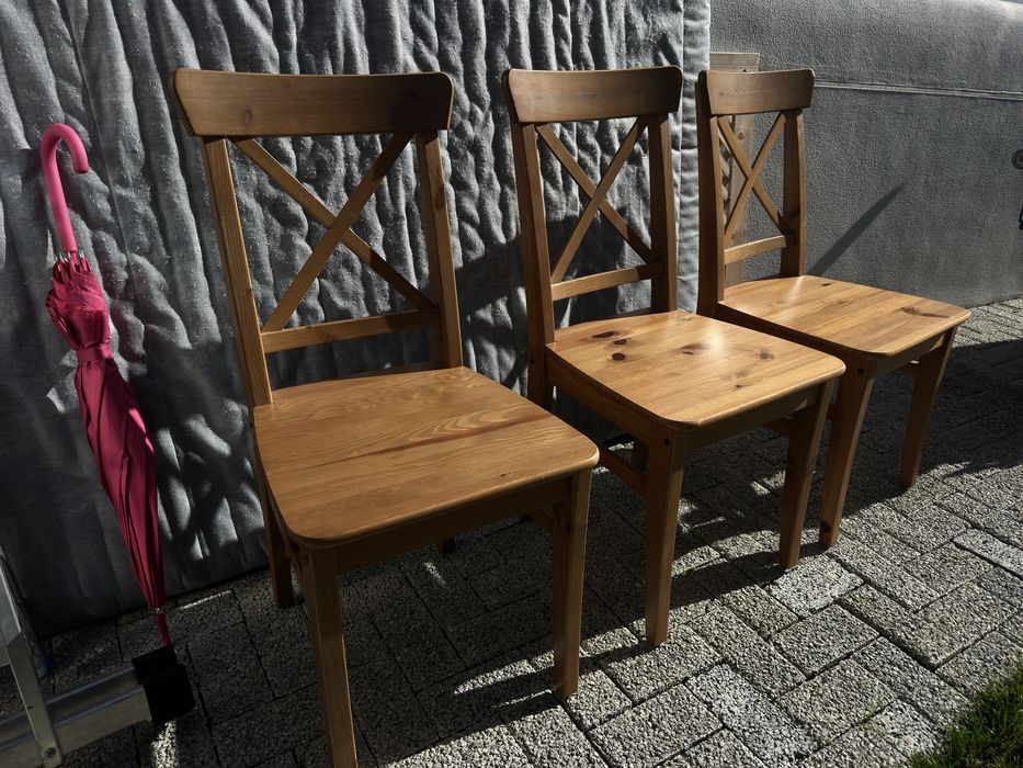 Cadeiras de madeira