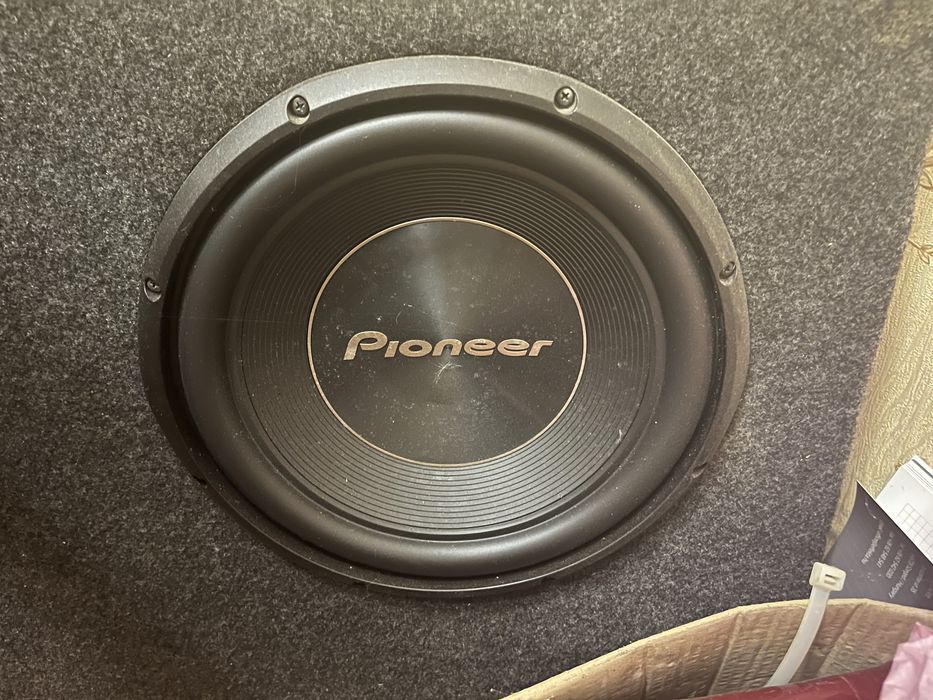 Сабвуфер pioneer з підсилювачем