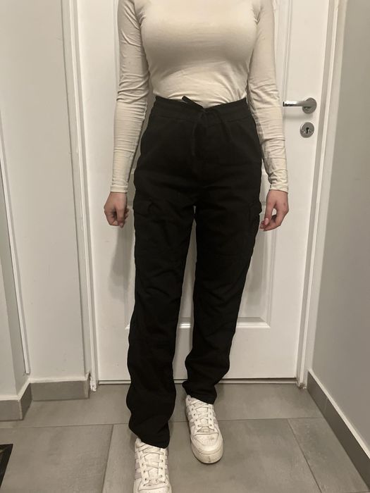 Spodnie cargo Bershka