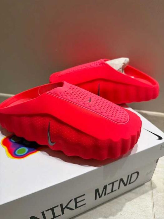 Nike Mind 001 Slide Solar Red R.43