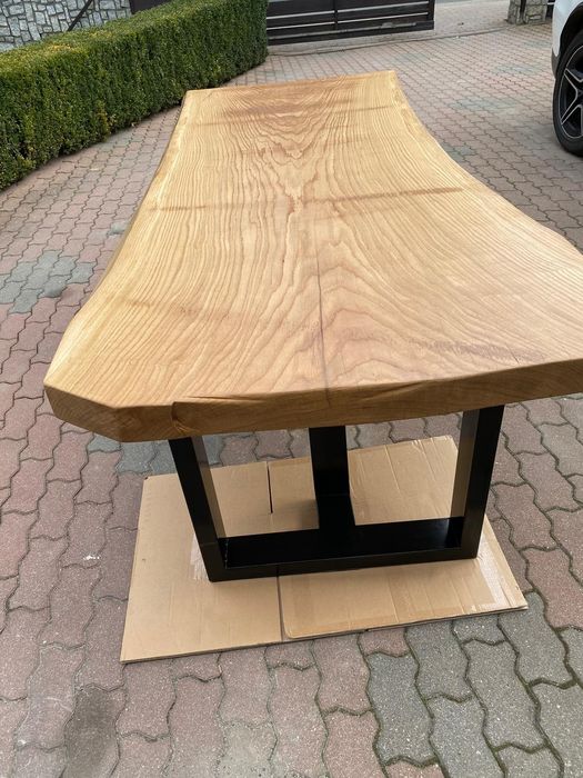 Stół dębowy- monolit 213 cm NOWY !!!

Stół dębowy monolit 213 cm – ręc